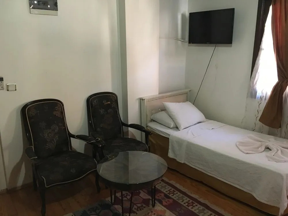 Grand Angel Hotel