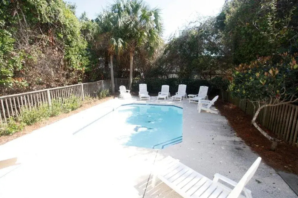Sunday Cottage by Destin Getaways
