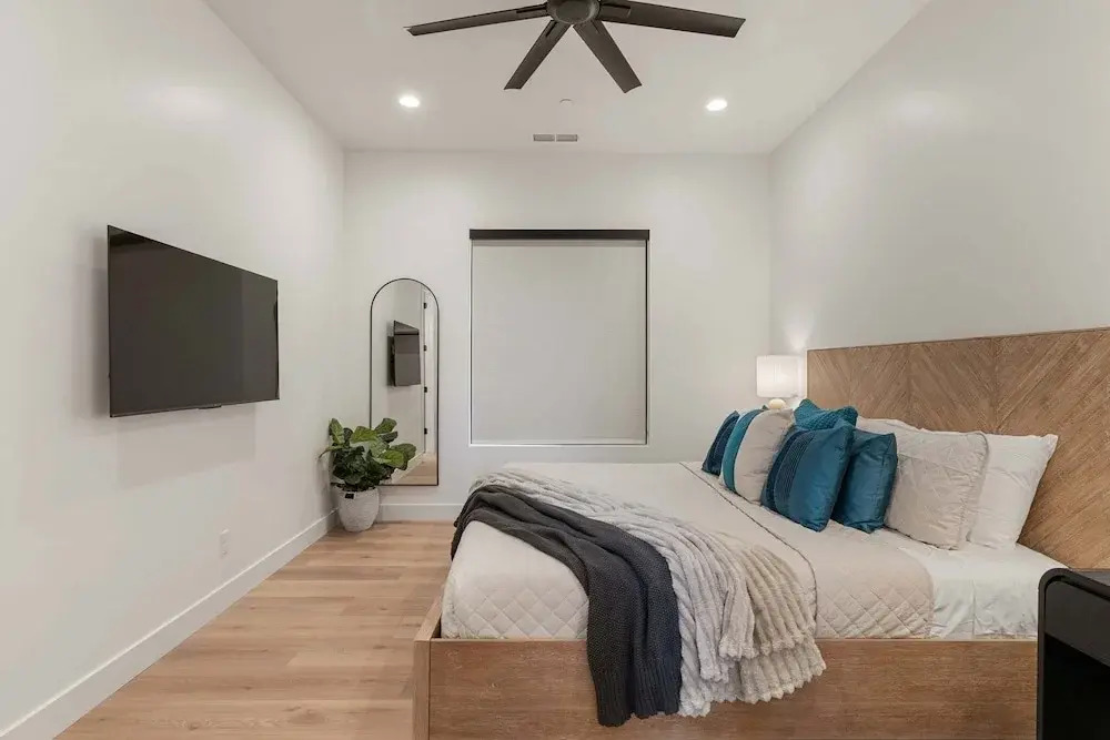 Pickleball Penthouse 10 Bedroom Home