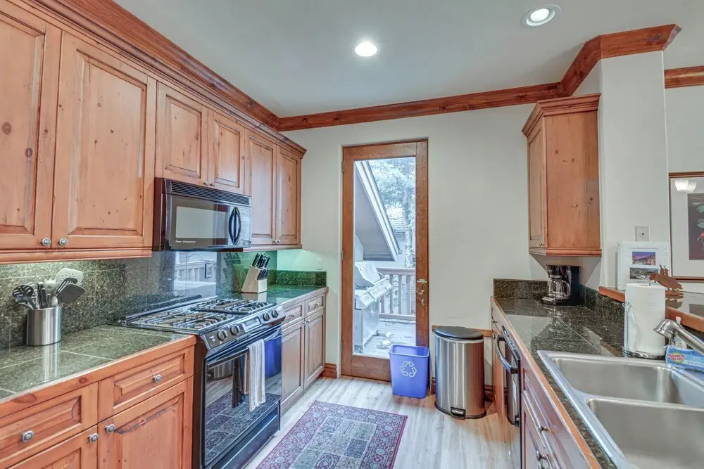 Cozy Avon Retreat w/ Private Deck & Pool Access!