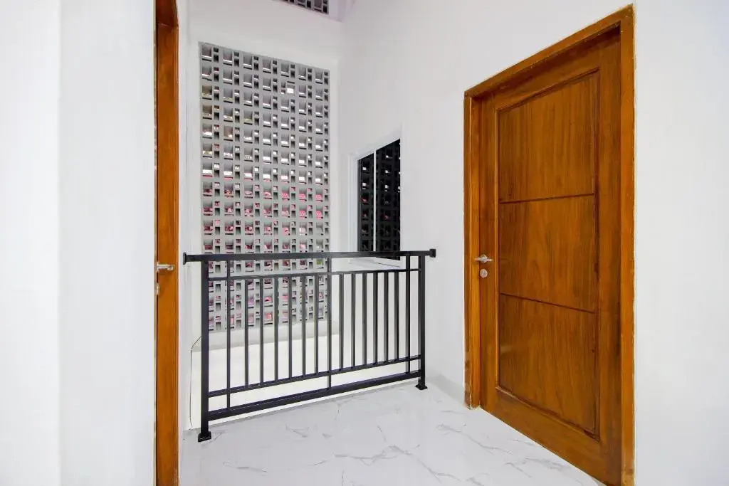 OYO 1319 88 Exclusive Residence