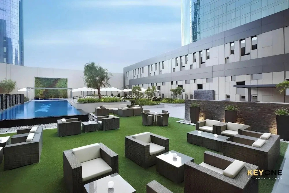 The Cosmopolitan Spacious Studio