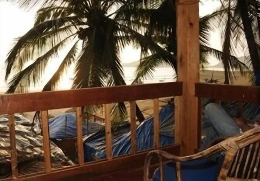 Camp SanFrancisco Guest House