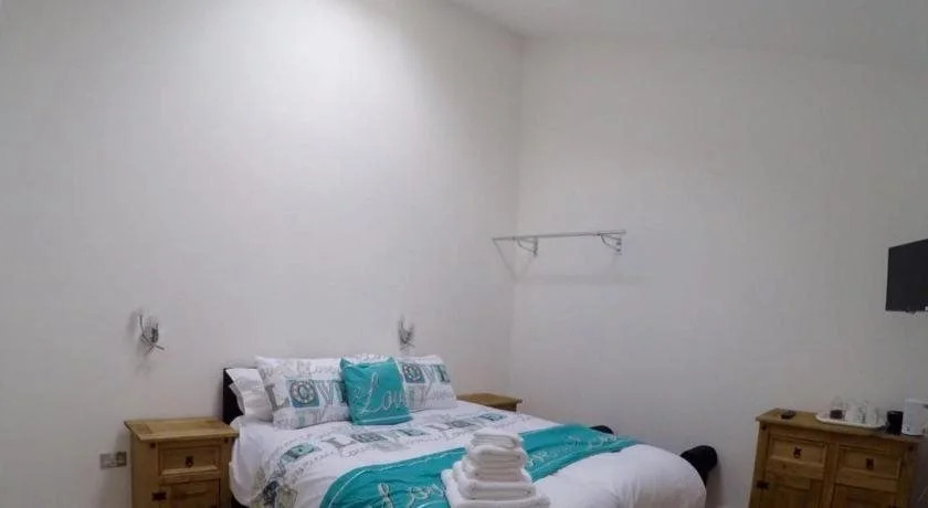 Deepcut Lodge Bed & Breakfast Self Service