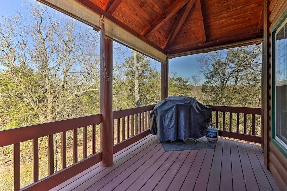 Family-Friendly Cabin By Golf Course & Marina
