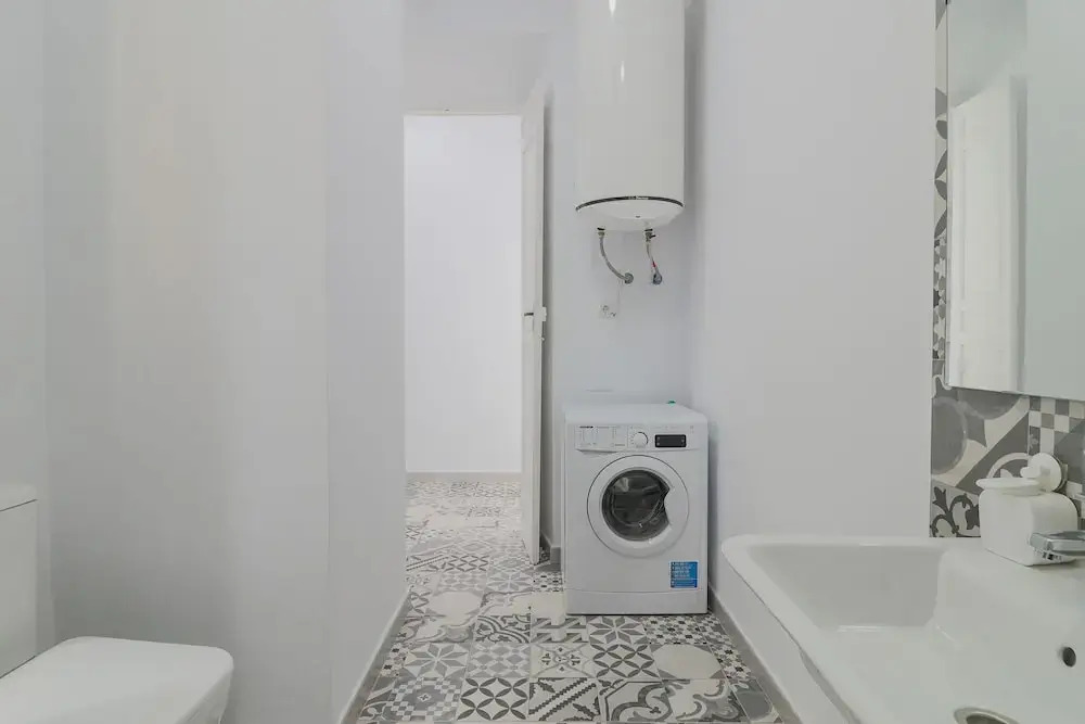 Cosy 7 Bedrooms in Plaza Merced