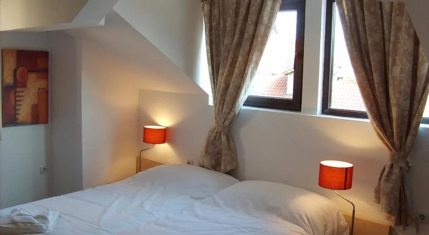 Gondola Apartments & Suites