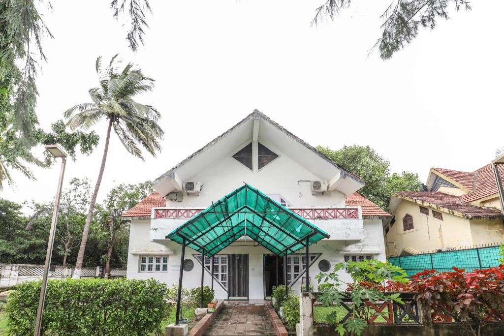 Hotel O Nova Dumas Homestay