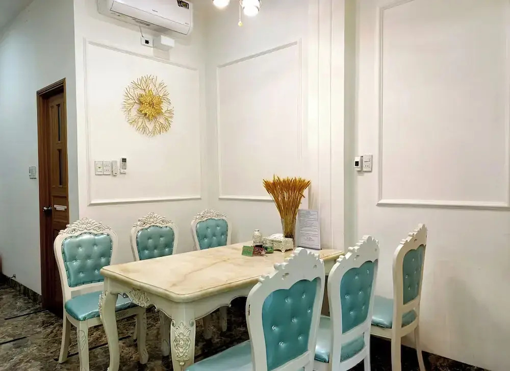 Aroma Luxury Villa