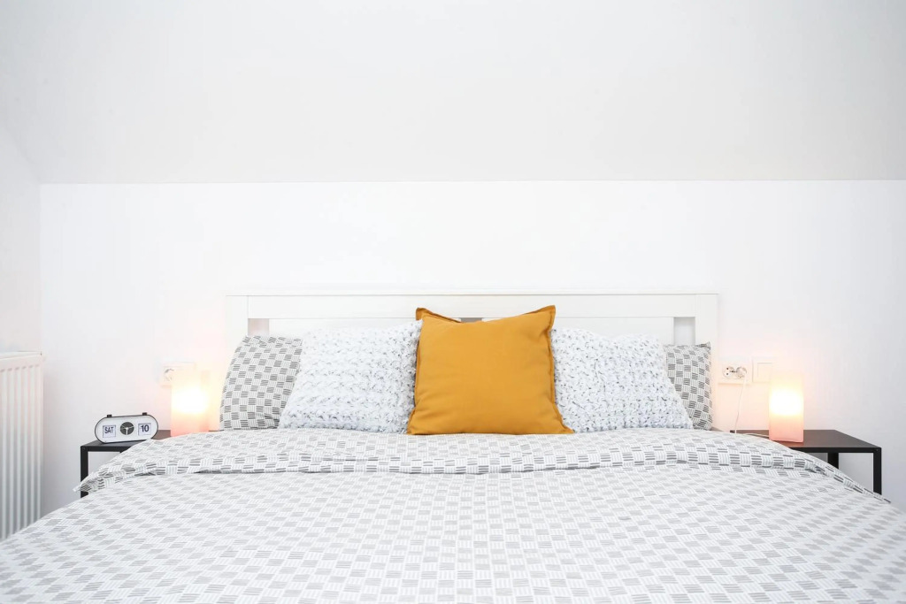 WHITE ROOMS ARENA ZAGREB