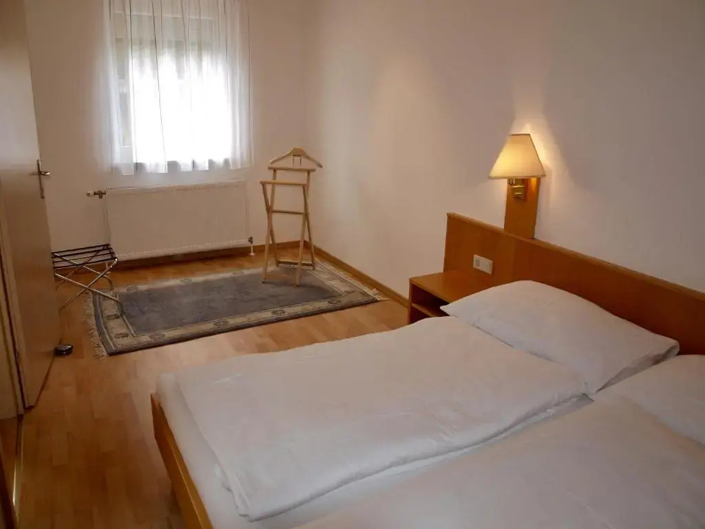 Charmantes Apartment mit Terrasse zum Garten nahe Wien