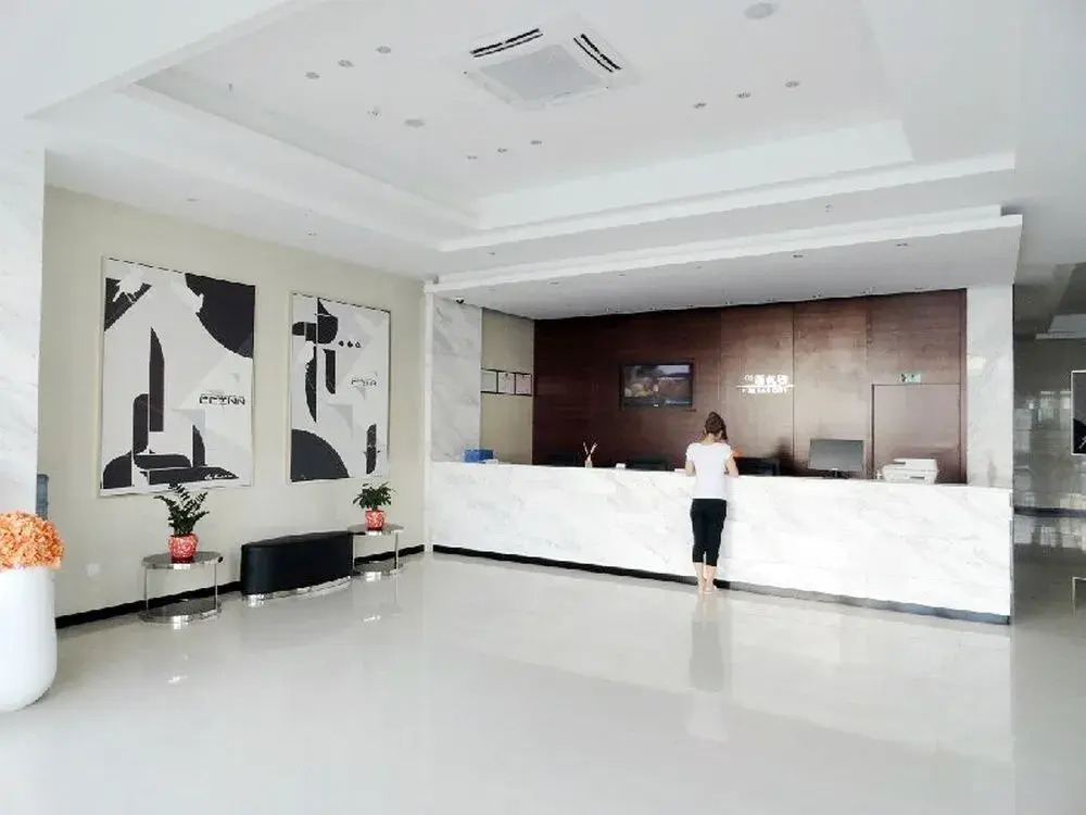 City Convenience Hotel China South City