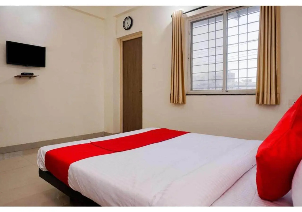 Hotel New Elite Inn - Near MIDC Turbhe Navi Mumbai