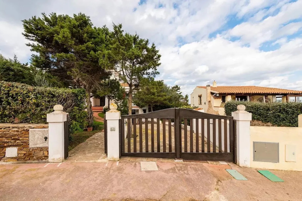 Amazing Detached Villa for Near Stintino