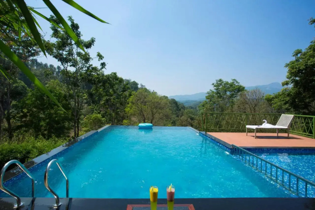Amrezy Luxury Resort and Spa, Wayanad