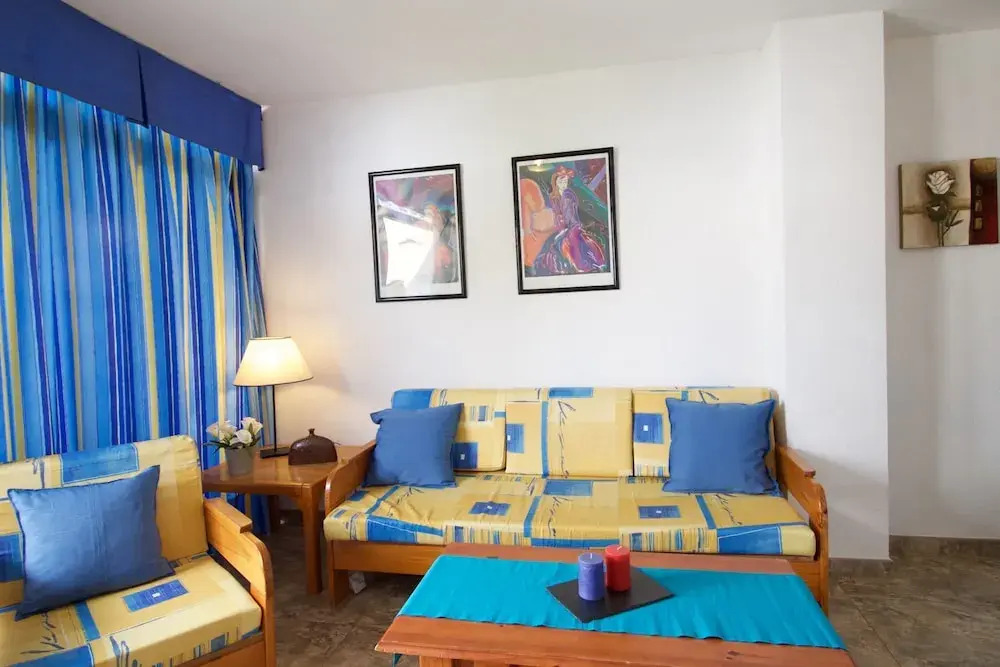 Lightbooking - Peach & Beach Playa del Cura