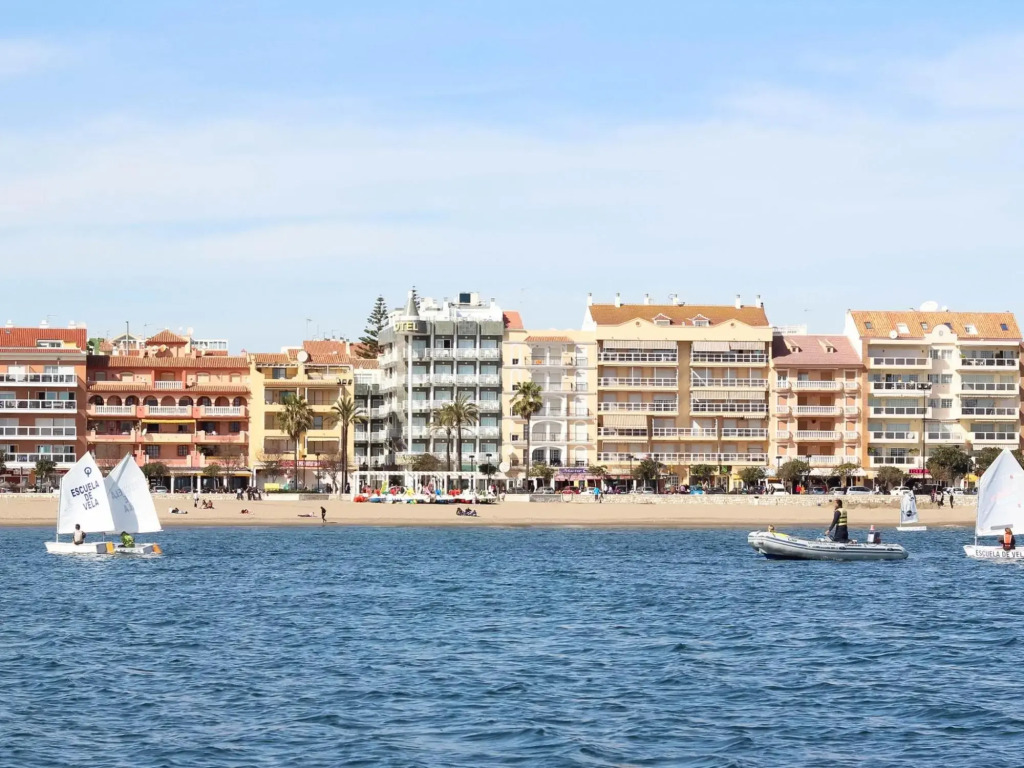 Fuengirola Puerto Apartment by GHR Rentals