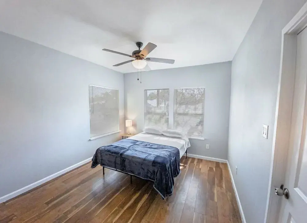 Magnificent Large Home Near Downtown