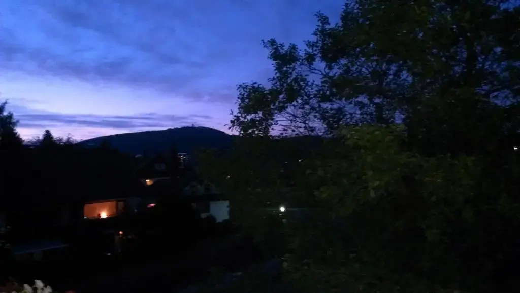 Hexe I - mit Blick auf den Wurmberg