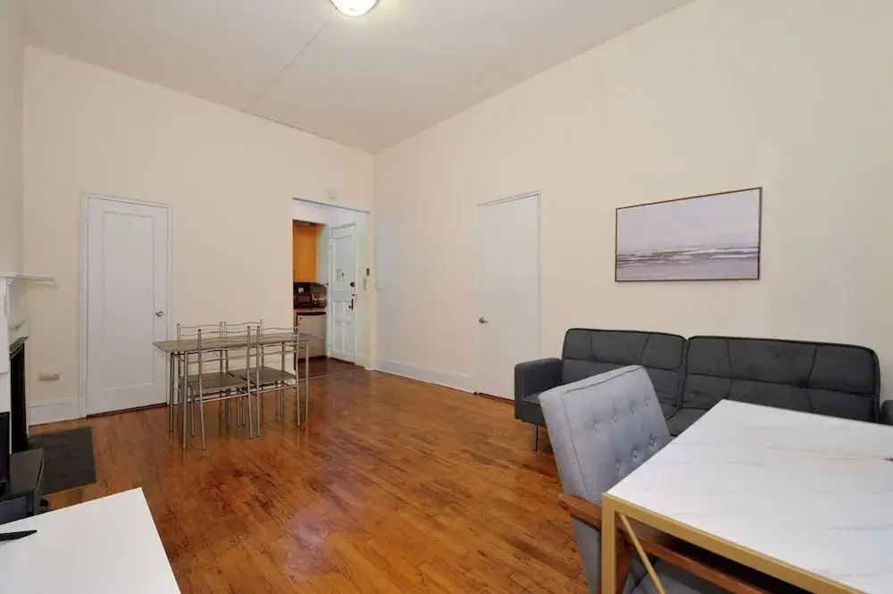Fully Furnished Cozy 1 BR Monthly Apartment