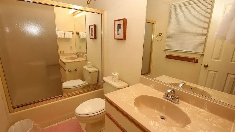 Captains Quarters - 5 Br Home