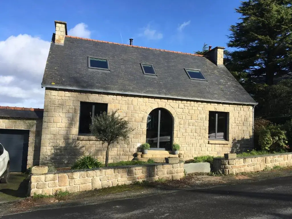 Bel appartement sur les hauteurs de Locronan