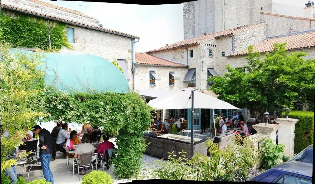 Logis Hostellerie de lAbbaye