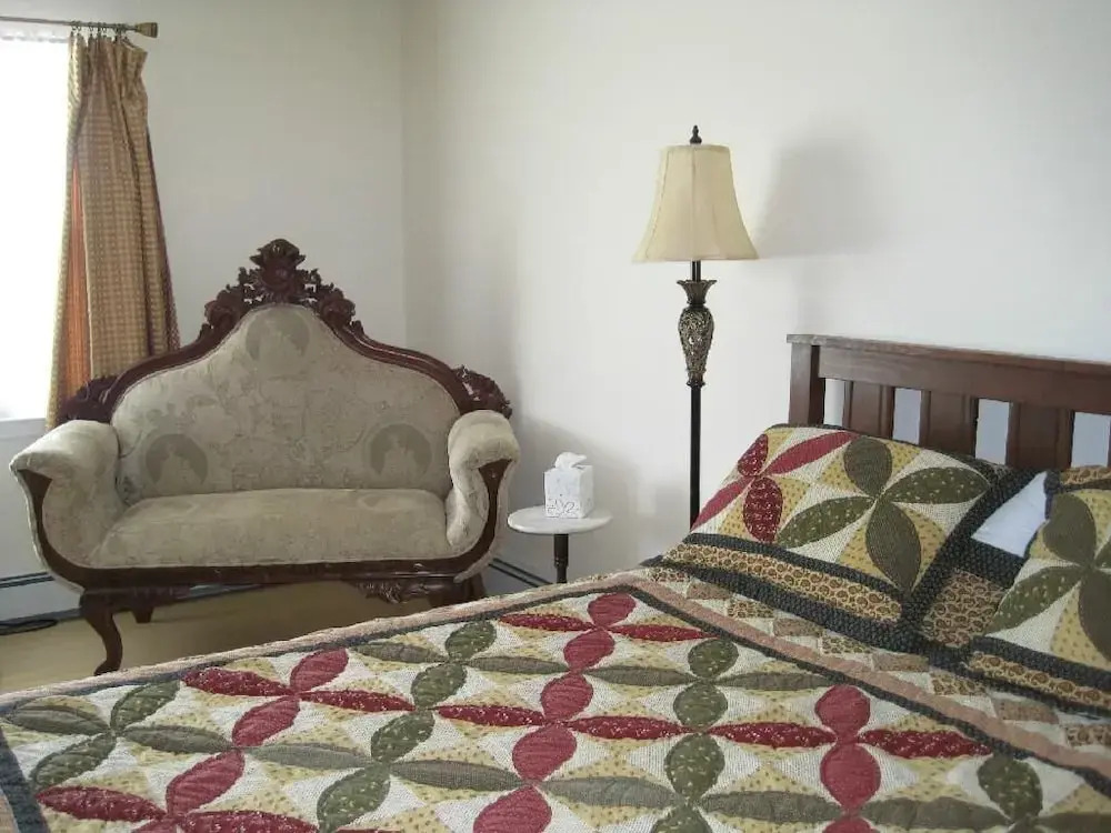 Spring Motor Inn