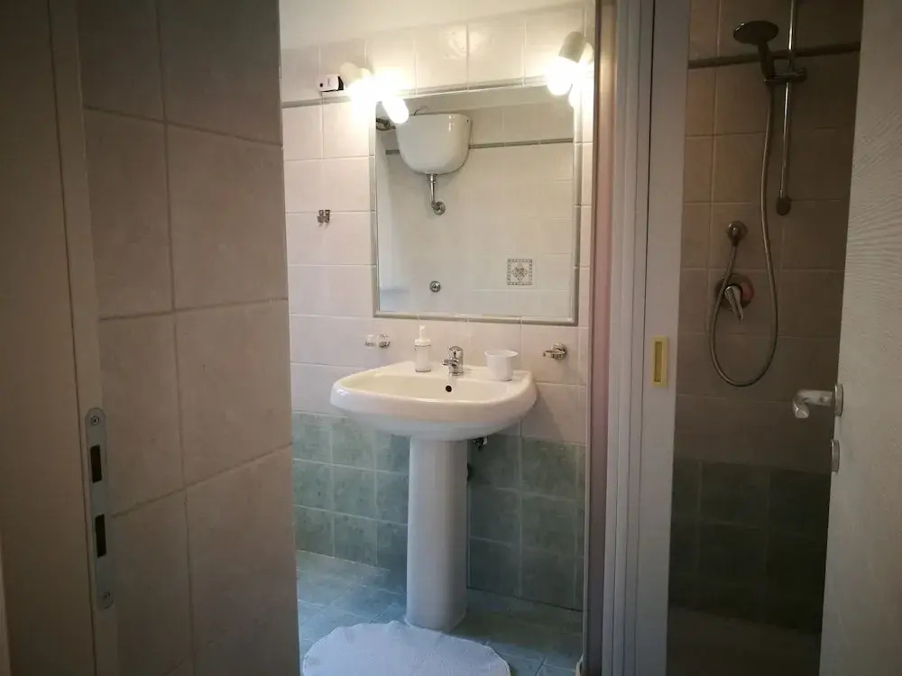Simply House in Bari Twin