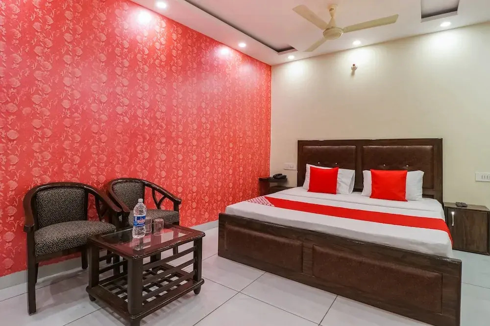 Victoria Crossroads by OYO Rooms