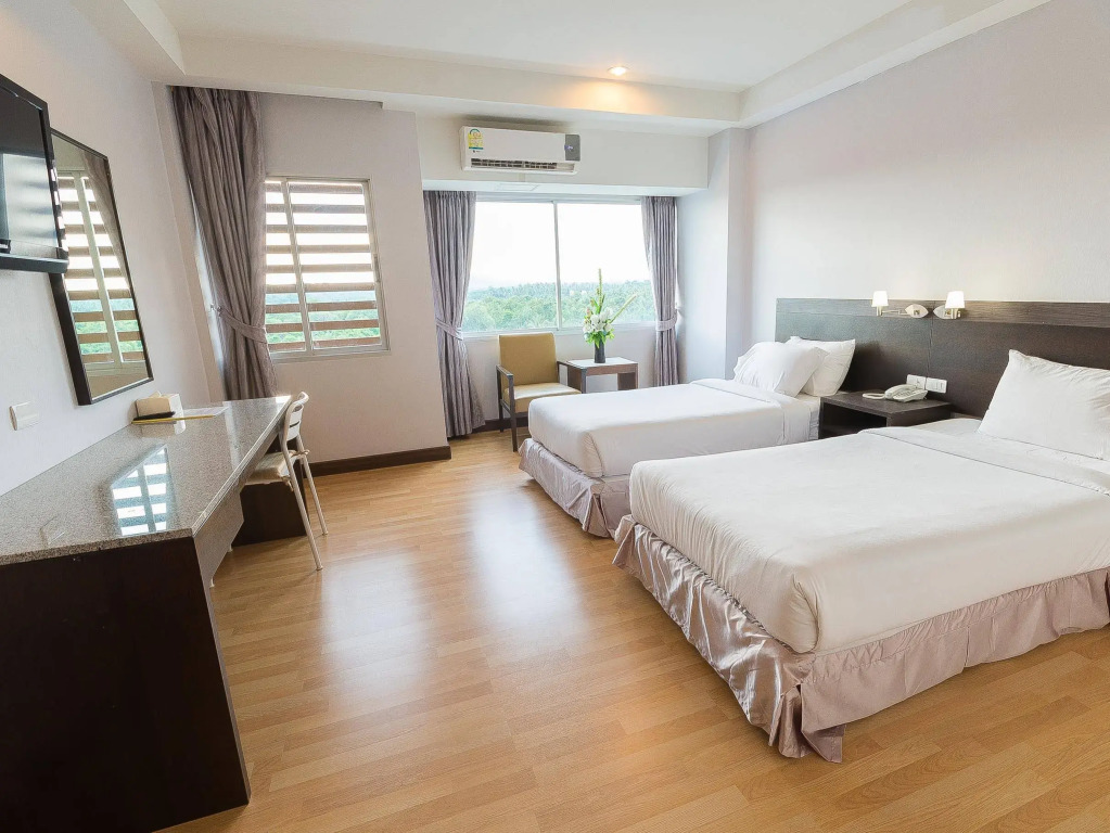 SinKiat Buri Hotel