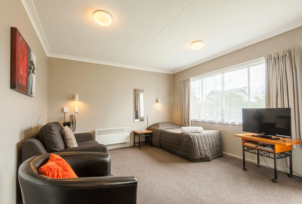 Manuka Crescent Motel
