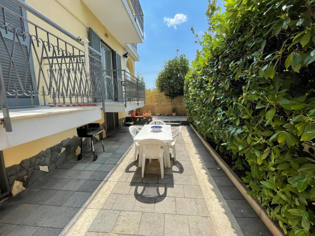 Vesuvius garden