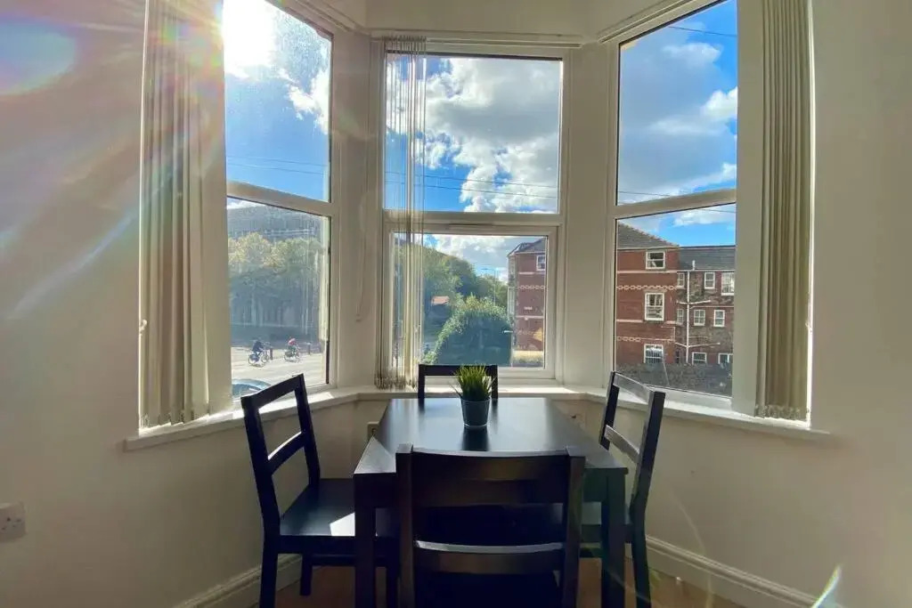Group Of 8 Apartments For Up To 34 People By Centre!