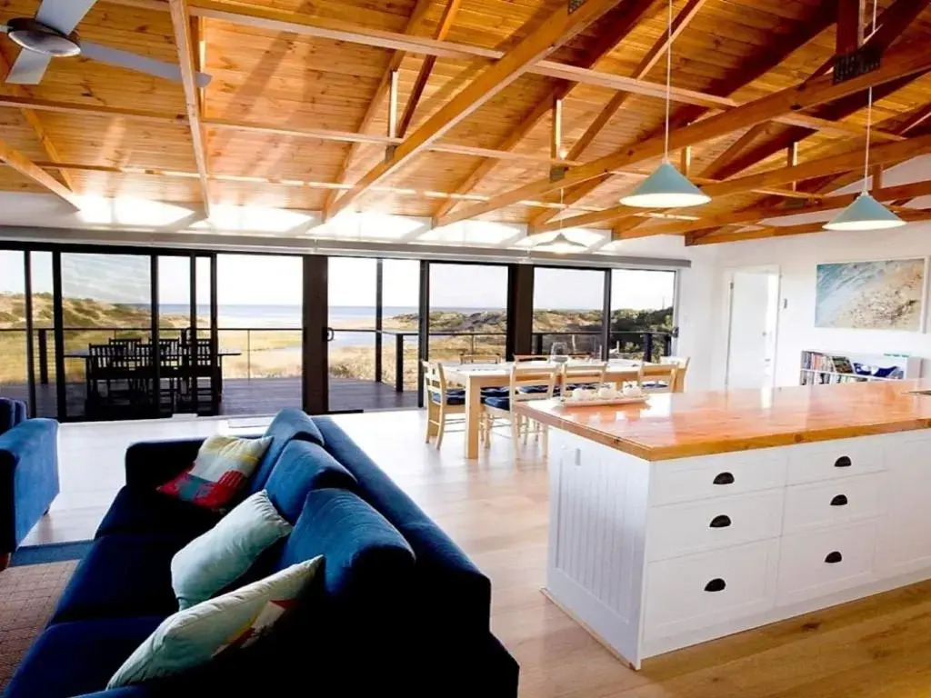 Stones Throw 26 River View Drive