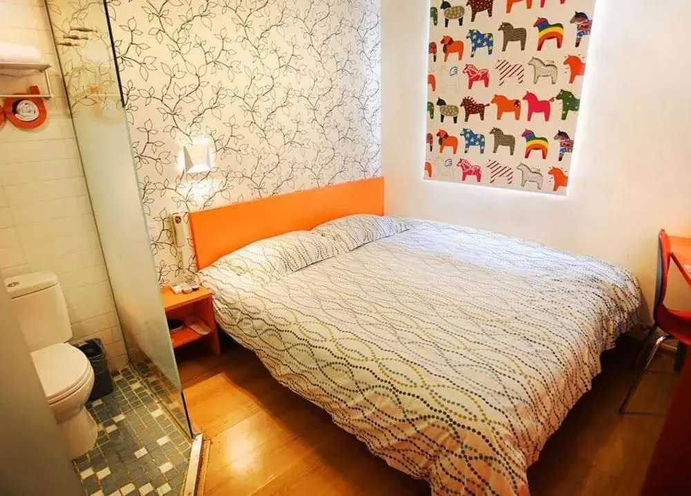 Chengdu Pod Inn Fuqin