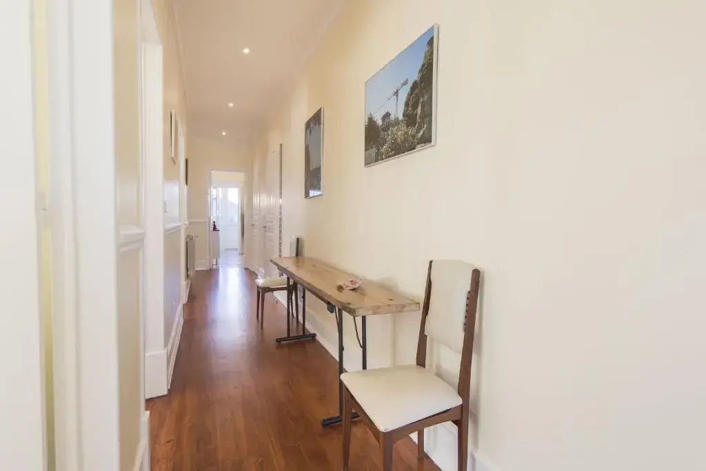 Spacious 4bdr River View