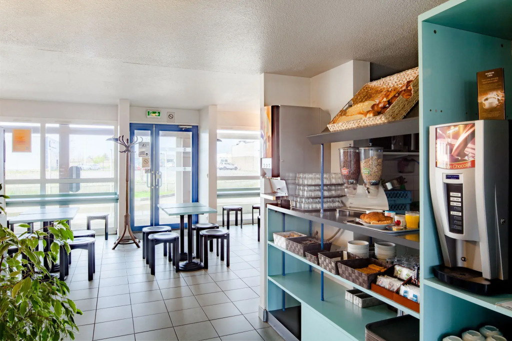 B&B HOTEL CALAIS Coquelles Tunnel sous La Manche