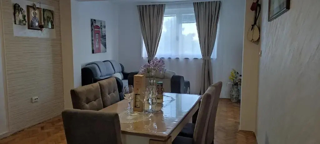 House Sarovic 2