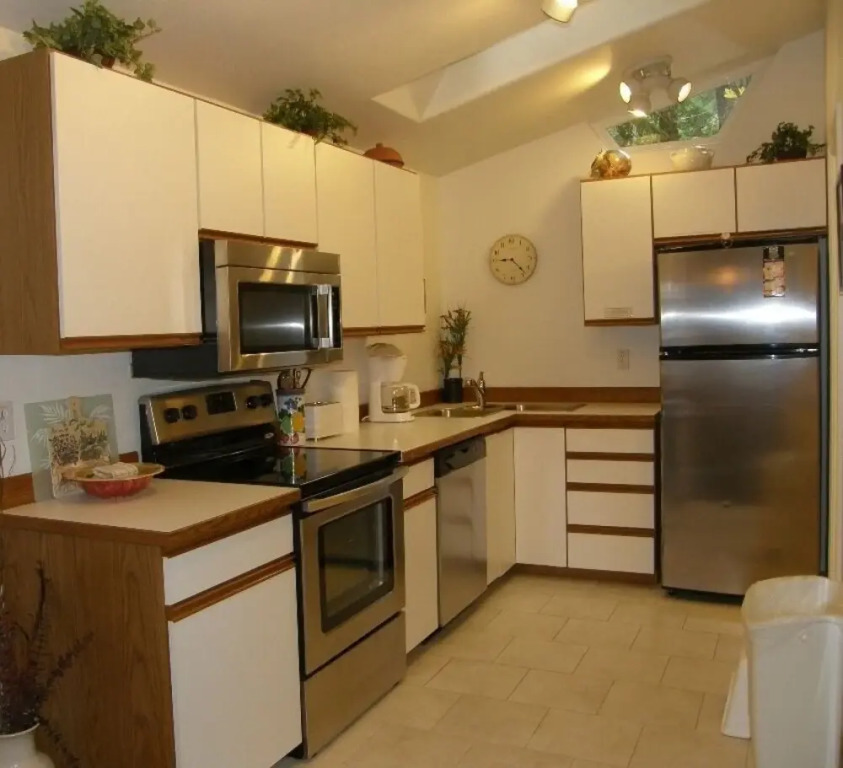 Glacier Springs Cabin 16 - This is a Great Cottage With an Outdoor hot tub