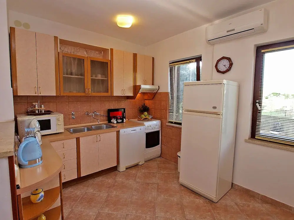 Apartment 70
