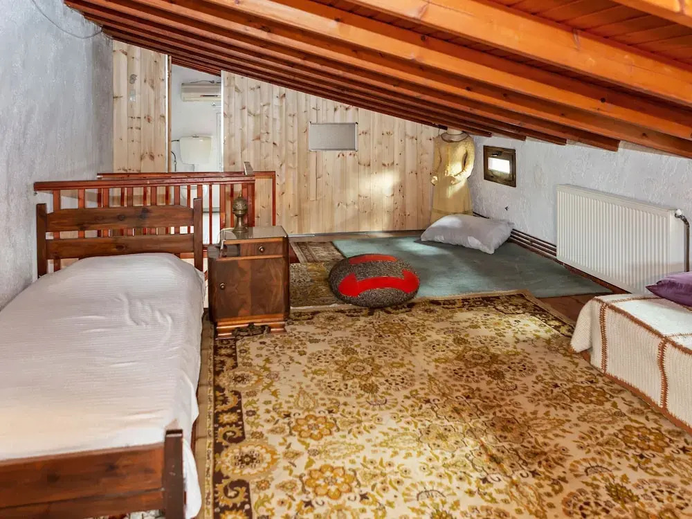 Restful Apartment in Istiaia With Patio