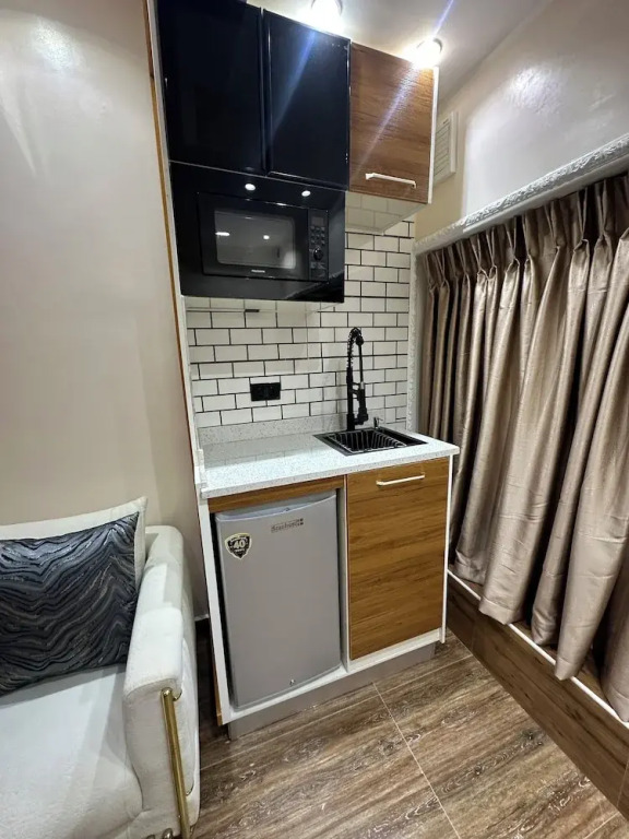 Apartment 5