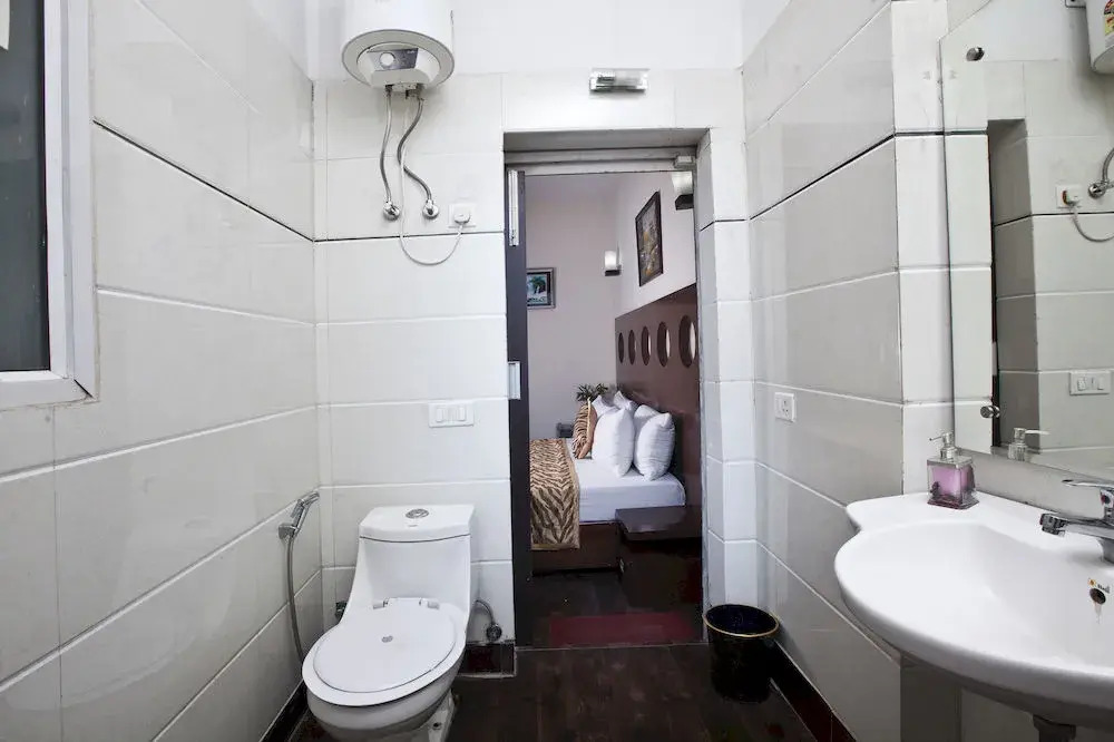 OYO Premium Medanta 2