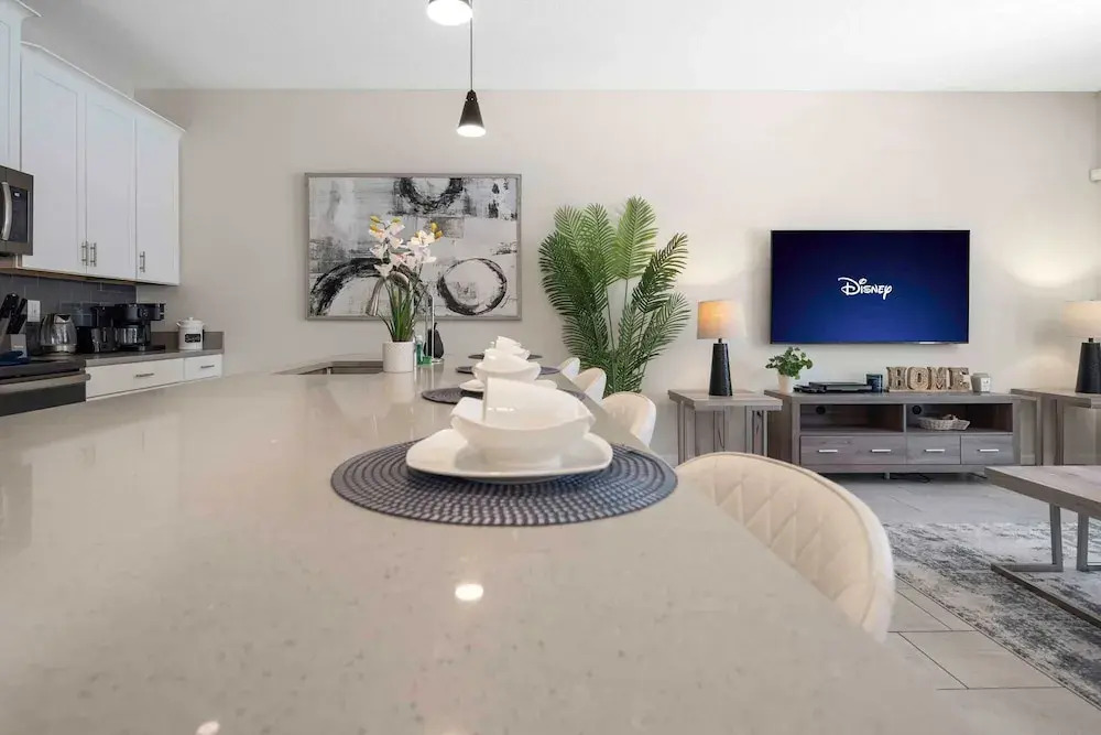 Stylish 4BR Pool Townhome Storey Lake