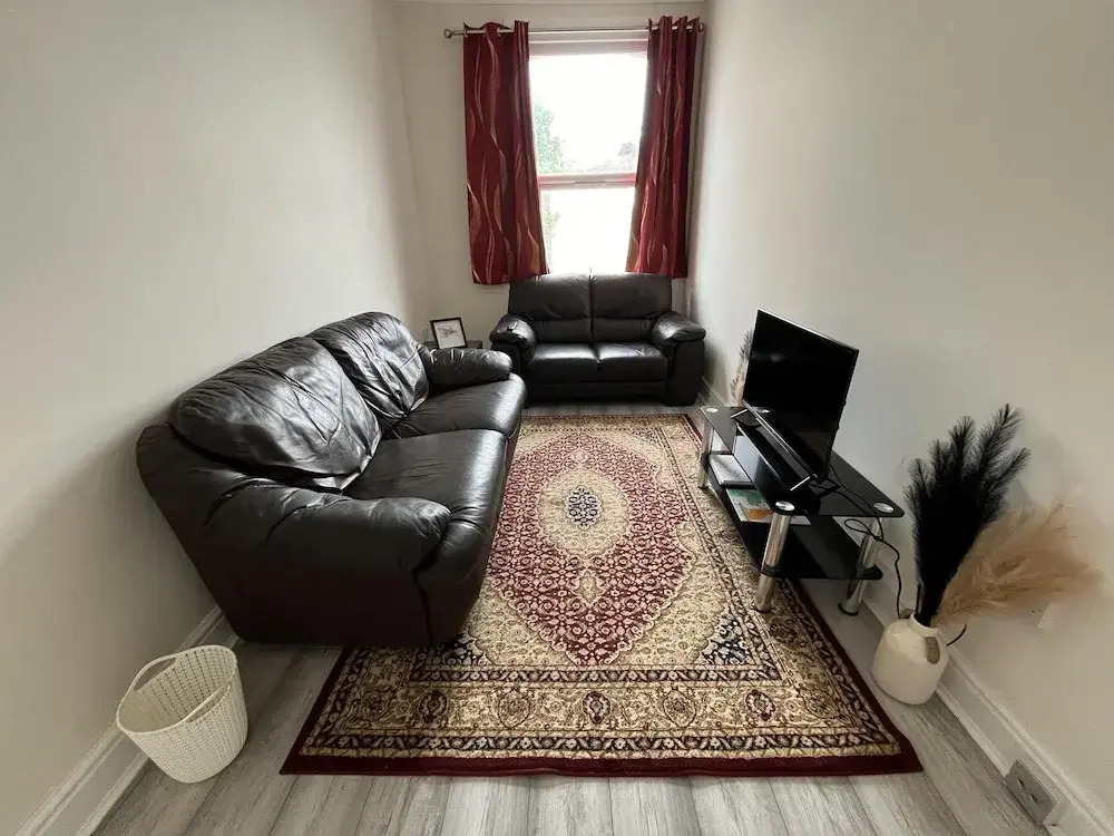 New Spacious 4 Bed Apartment in Kew Bridge