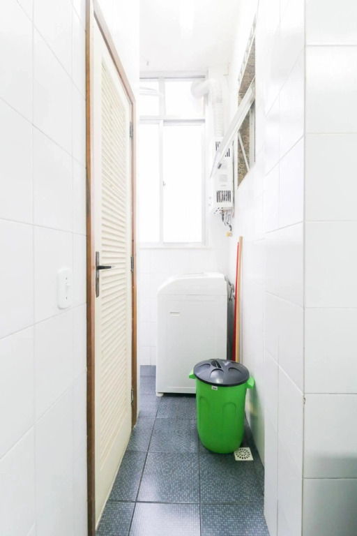 Enorme Apartamento na Av Atlântica