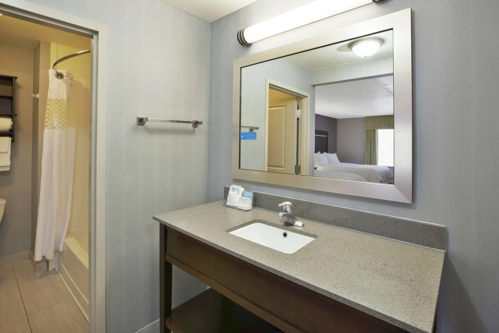 Hampton Inn & Suites - Elyria