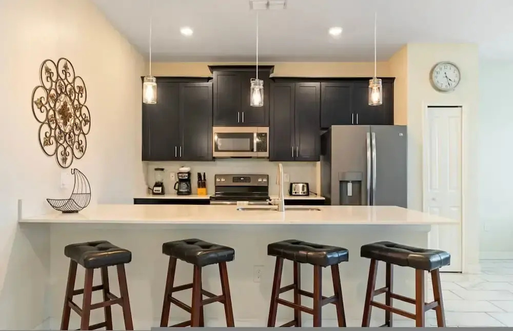 Amazing 5bdr House w Pool -4857