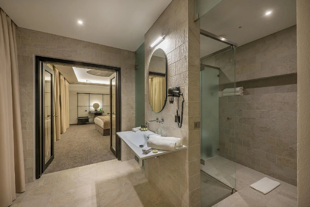 Artagonist Art Hotel